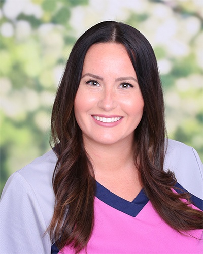 Orthodontist-Receptionist-Female-Kristen-at-Shehee-&-Callahan-Family-Orthodontics-in-Pensacola-Navarre-Milton-Pace-Florida