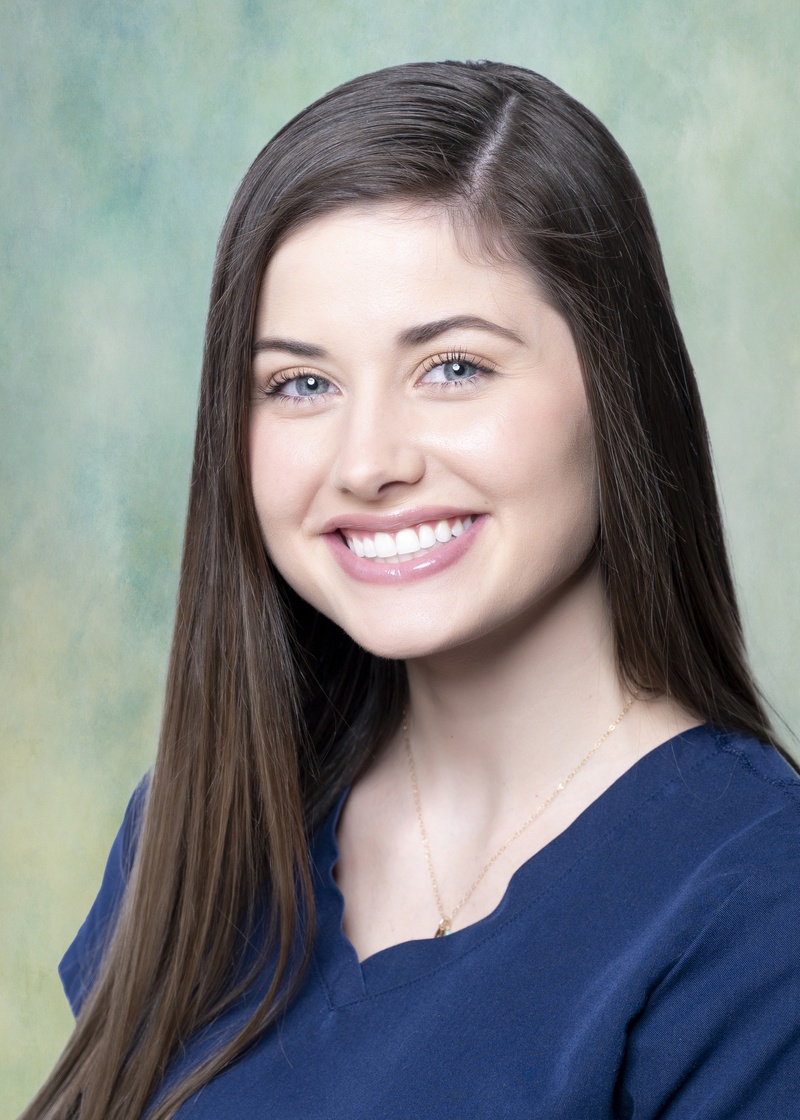 Orthodontist-Dental-Assistant-Female-Amberly-at-Shehee-&-Callahan-Family-Orthodontics-in-Pensacola-Navarre-Milton-Pace-Florida